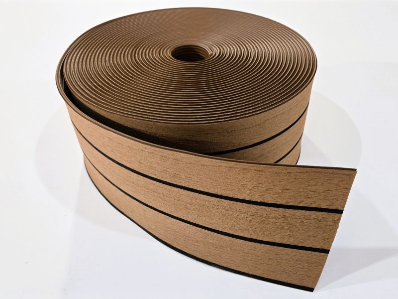 Isoteak sistem za terase iz sintetičnega tikovine - profilna rola s tremi deskami, klasična barva tikovine